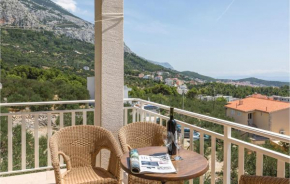 Cozy Apartment In Makarska With Kitchen